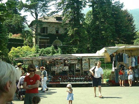 Der Markt in Cannobio am Lago Maggiore